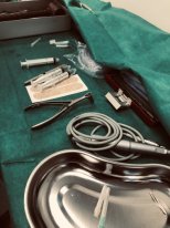 медицинские инструменты в операционной